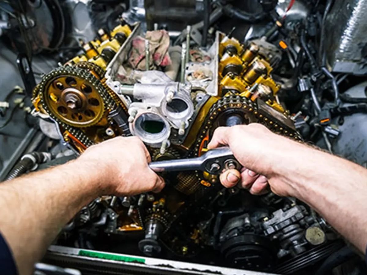 Qualified Mechanics for Engine Repair and Replacement
